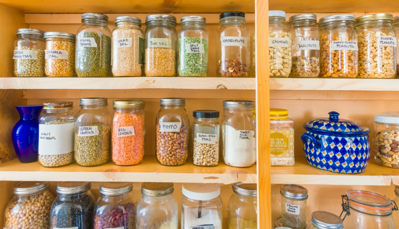 Como reaproveitar potes de vidro na decoração e organização